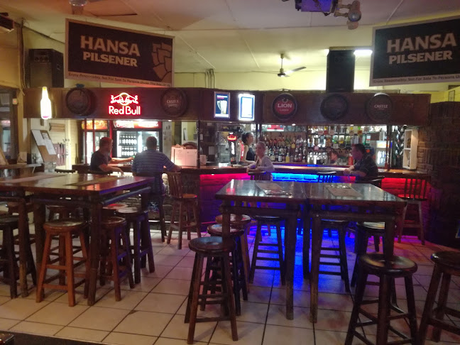 Chris's Den - Hospitality and gastronomy