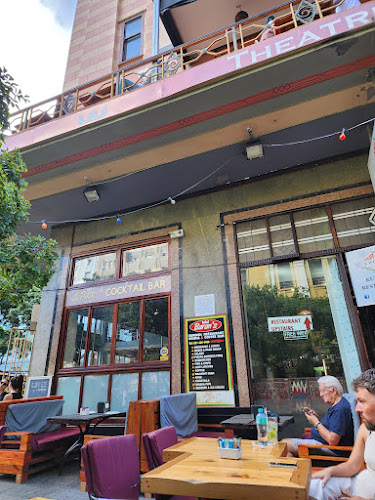 Le Petit Cape Wines and Tapas Bar - Cape Town