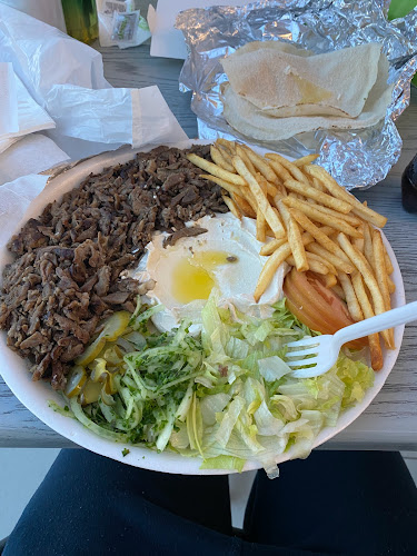 Comentarii opinii despre Uncle Faouzi: Hatfield