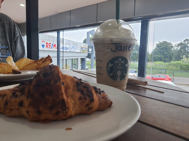 Starbucks | Delcairn Centre Kloof - Hospitality and gastronomy