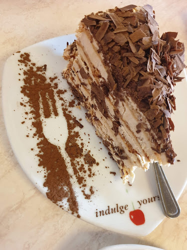 Shop 20A, Thrupps Illovo Centre, 204 Oxford Rd, Illovo, Sandton, 2196