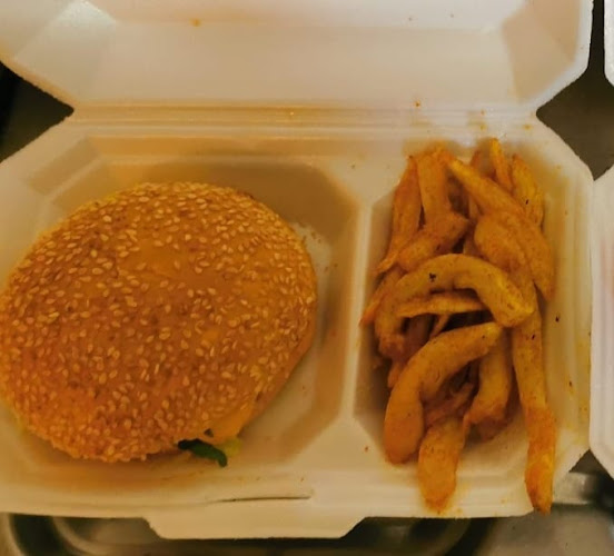 Mommies Big Bite Take Aways(Halaal) - Hospitality and gastronomy