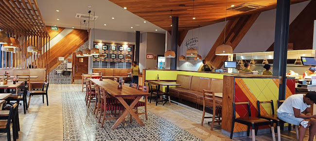 Nando's Mafikeng Drive Thru - Hospitality and gastronomy