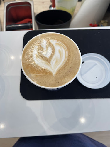 Comentarii opinii despre Aweh Koffie