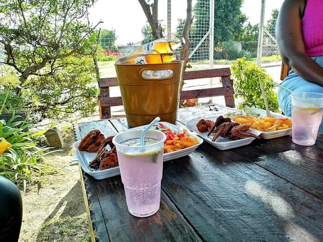 THE GARDEN'S KITCHEN - Brits