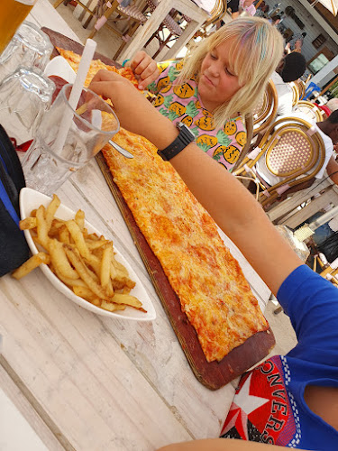 Grand Africa Café & Beach - Hospitality and gastronomy