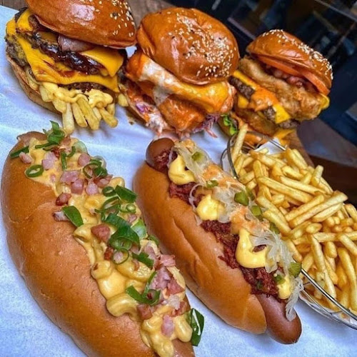 ULTIMATE BRAAIMASTER SEAPOINT - Cape Town