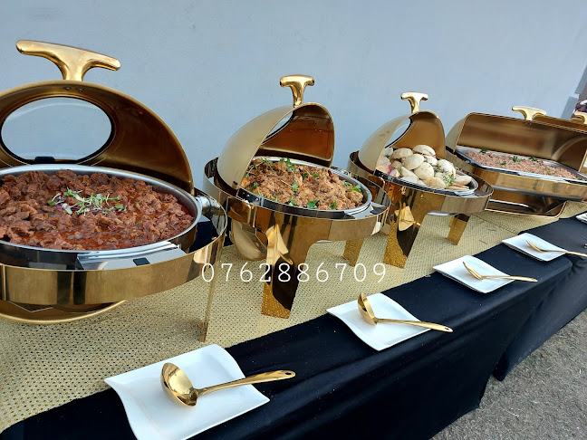 Opinii despre Lisavuyesmanga Exclusive Catering and Deco în Pinetown - Hospitality and gastronomy