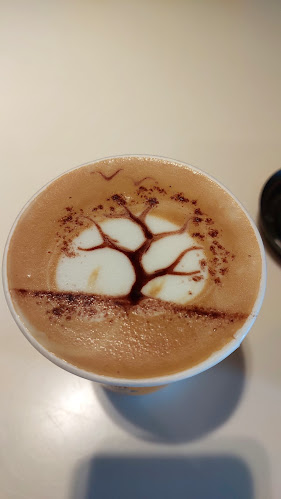 McDonald's Marlboro Gardens - Hospitality and gastronomy