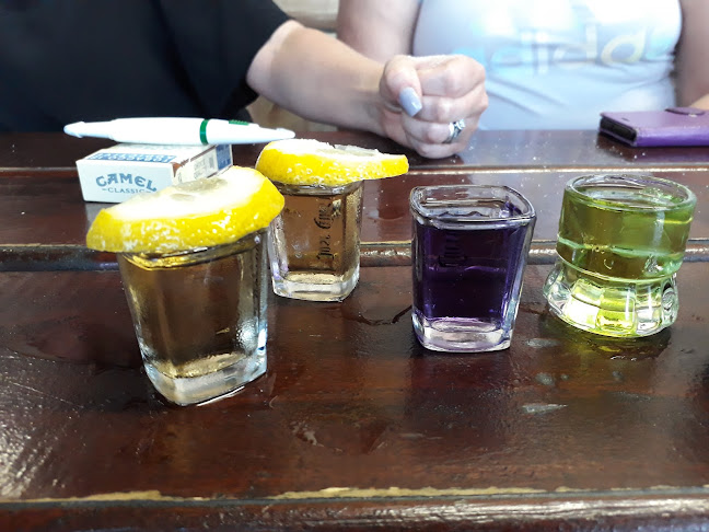 Razzioli's Pizza - Hospitality and gastronomy