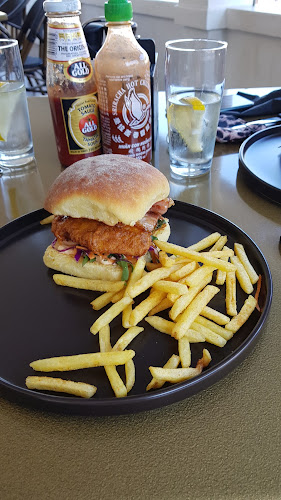 Comentarii opinii despre The Borough of Marriot