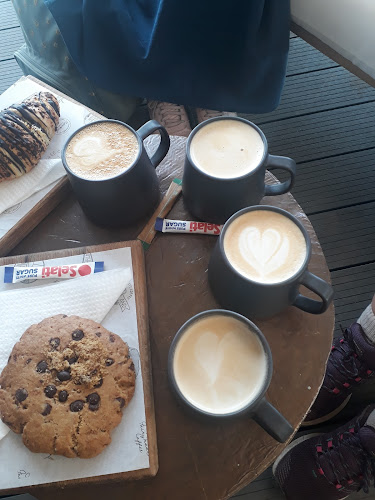 Opinii despre Motherland Coffee - Faerie Glen Dischem Centre în Pretoria - Hospitality and gastronomy