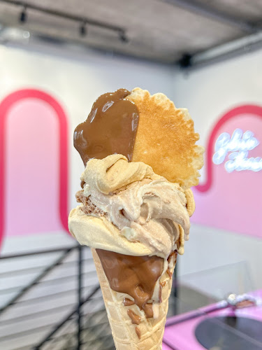 Crumbs And Cream - Cape Town