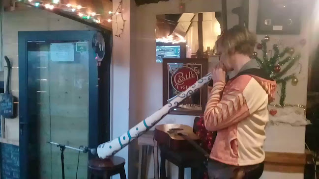 Comentarii opinii despre Casa Woodstock Bar