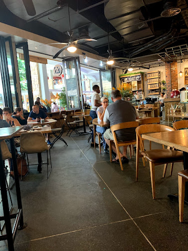 Opinii despre Doppio Zero Clearwater Mall în Roodepoort - Hospitality and gastronomy