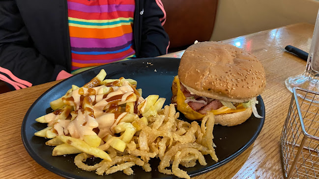 Running Waters Spur - Hospitality and gastronomy