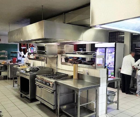 33 on Bond Restaurant - Hospitality and gastronomy