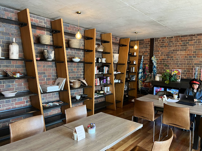 Issy's Coffee & Gifts - Hospitality and gastronomy