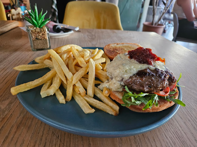 Comentarii opinii despre Sotano