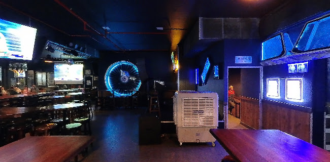 Flyerz Sports Bar and Grill