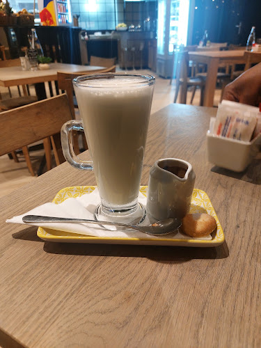 Floor 2, Brooklyn House - Luxury Student Accommodation Pretoria, 77 Lynnwood Rd, Brooklyn, Pretoria, 0181