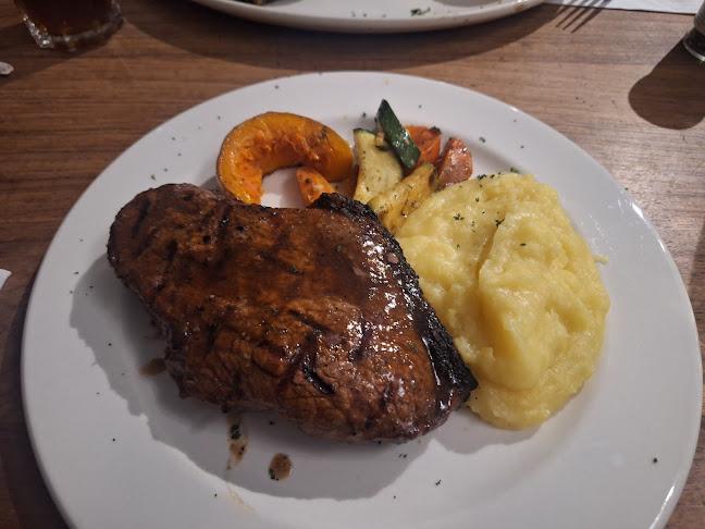 Fahrenheit Seafood & Grill