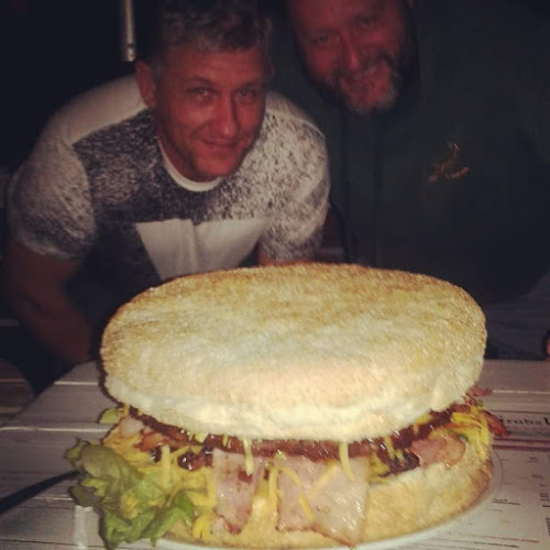 GrubsUp Atlantis Takeaways - Hospitality and gastronomy