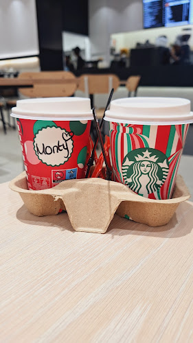 Opinii despre Starbucks Bedford Square în Germiston - Hospitality and gastronomy