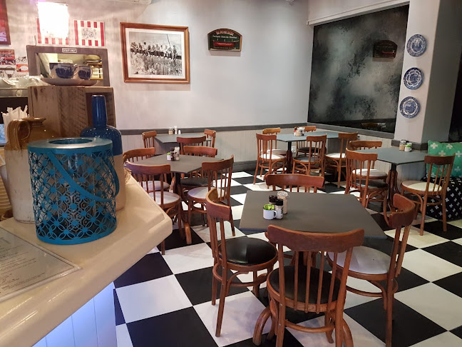 Cafe Nouveau, Pinelands - Hospitality and gastronomy