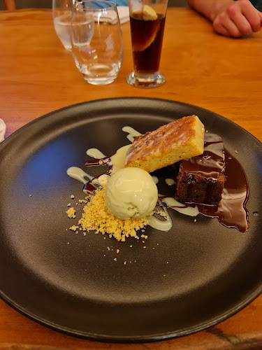 Comentarii opinii despre Kream Restaurant Montecasino