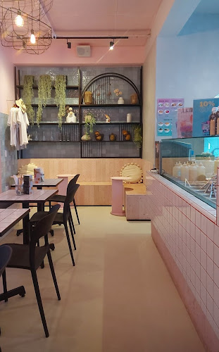 The Poke Co. - Hospitality and gastronomy