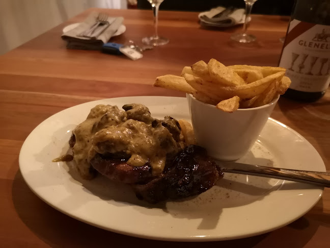 Opinii despre The Black Swan în Komani - Hospitality and gastronomy