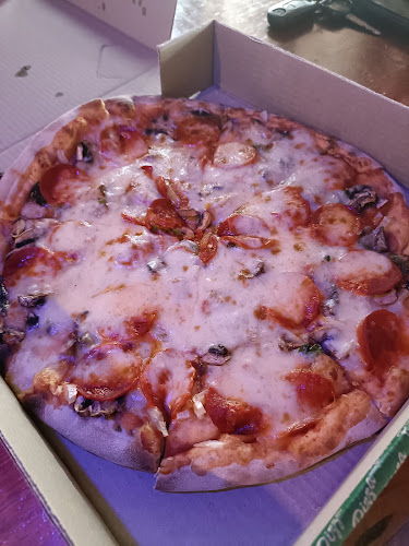 Razzioli's Pizza - Hospitality and gastronomy