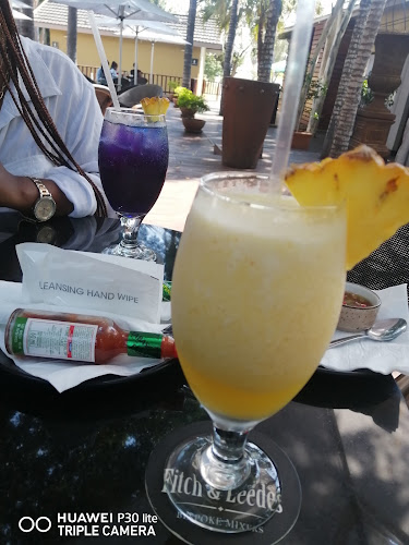 Comentarii opinii despre Uhuru Cafe & Wine Emporium