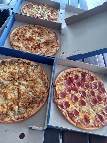 Roman's Pizza Dolphins Leap - Hospitality and gastronomy