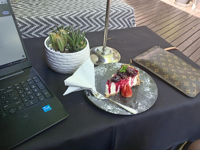 Emnotweni Ave, Riverside, Mbombela, 1200