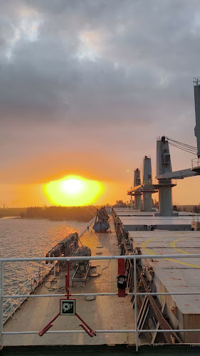 K N K CURRIES - Hospitality and gastronomy