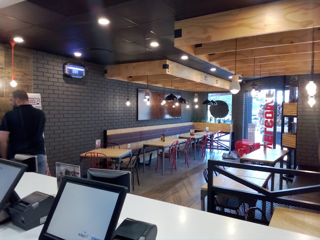 Appletons Village Shopping Centre, Malibongwe Dr, Ferndale, Randburg, 2160