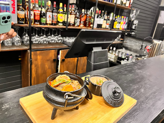 Opinii despre Kasi LyfeStyle Bar and Eatery în Cape Town - Hospitality and gastronomy