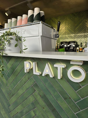 1 Midstream Ridge Dr, Midstream Estate, Centurion, 1692