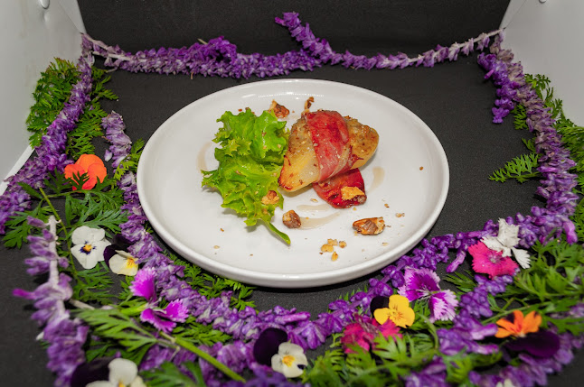 33 on Bond Restaurant - Hospitality and gastronomy