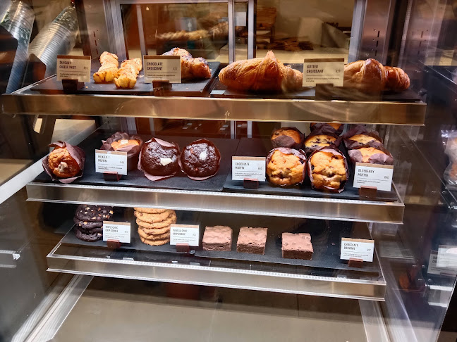 1 Cavendish Pl, Claremont, Cape Town, 7708