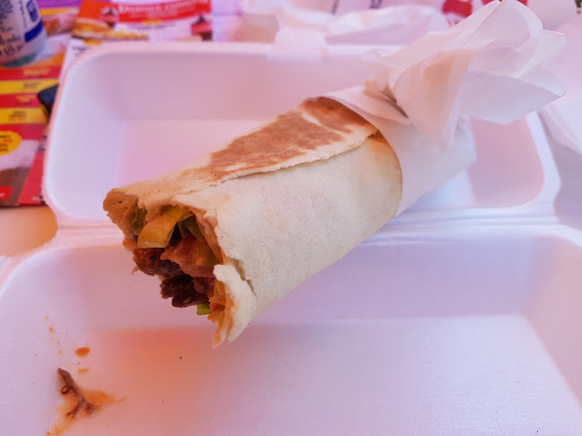 Comentarii opinii despre Uncle Faouzi: Hatfield