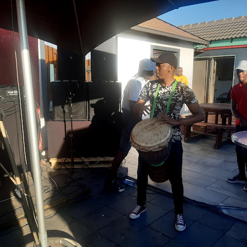 Pullhouse Pub - Hospitality and gastronomy