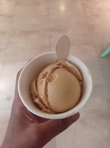 Shop 4, Newlands Quarter, Dean Street, Newlands, Cape Town, 7700