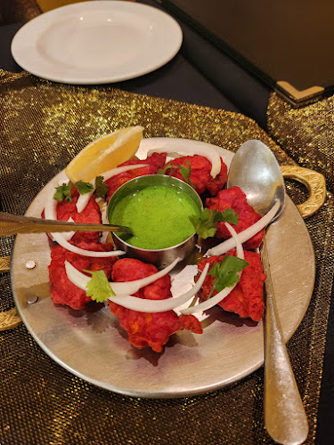 Malis Indian Restaurant - Hospitality and gastronomy