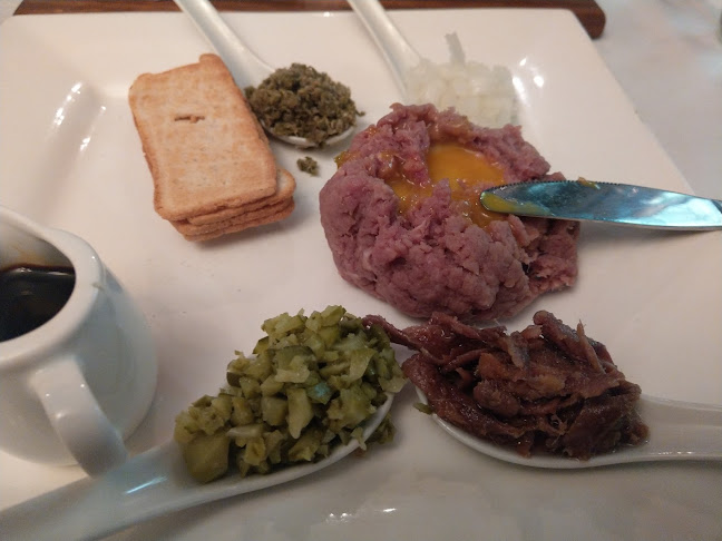 Comentarii opinii despre The Hussar Grill Mouille Point