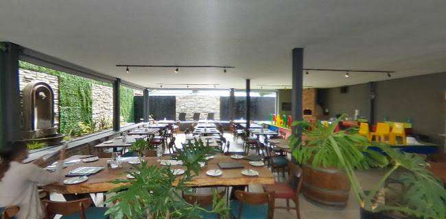 Fahrenheit Seafood & Grill