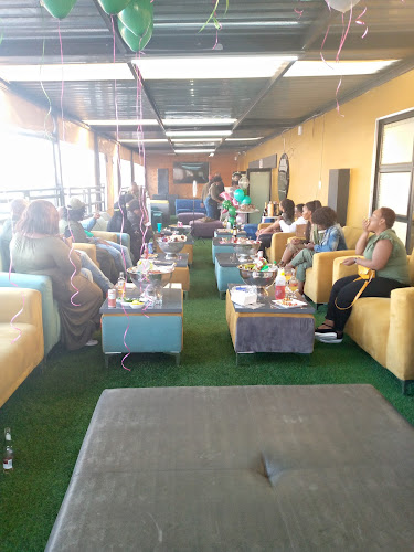 Skype Lounge Buy & Braai - Hospitality and gastronomy