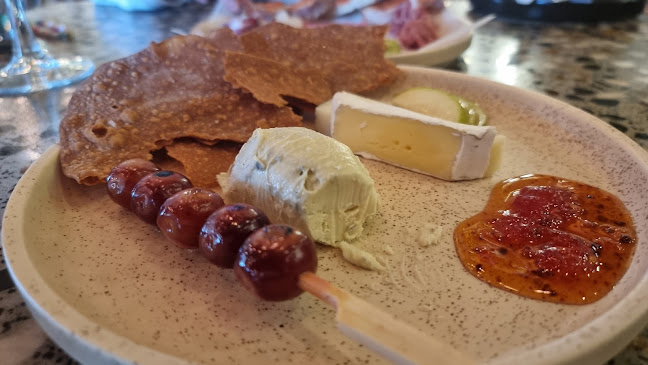 Comentarii opinii despre PROUD MARY